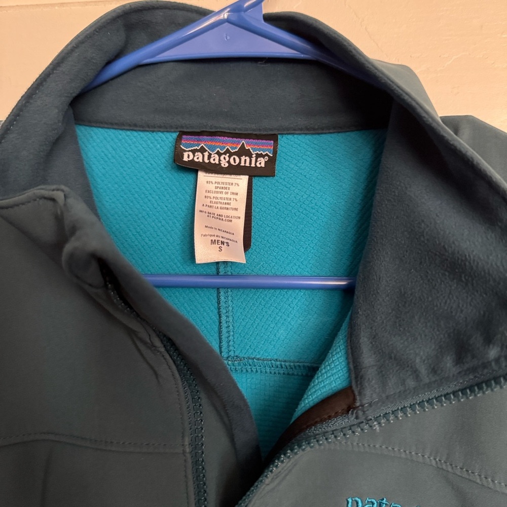 Patagonia Blue and Gray Jacket - Picture 2 of 2